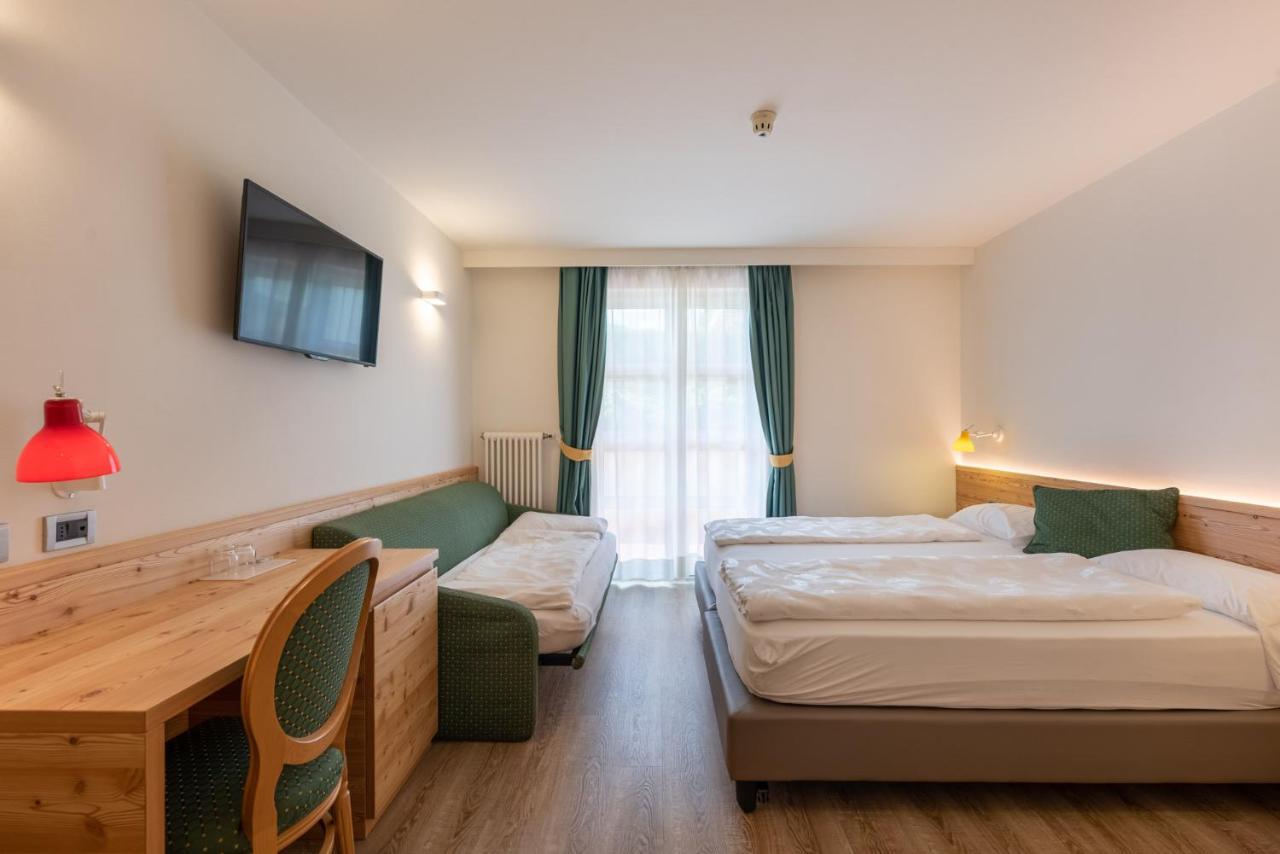 Alpholiday Dolomiti Wellness & Family Hotel Dimaro Oda fotoğraf