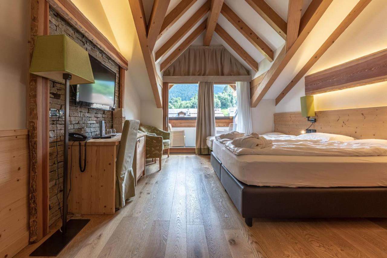 Alpholiday Dolomiti Wellness & Family Hotel Dimaro Dış mekan fotoğraf