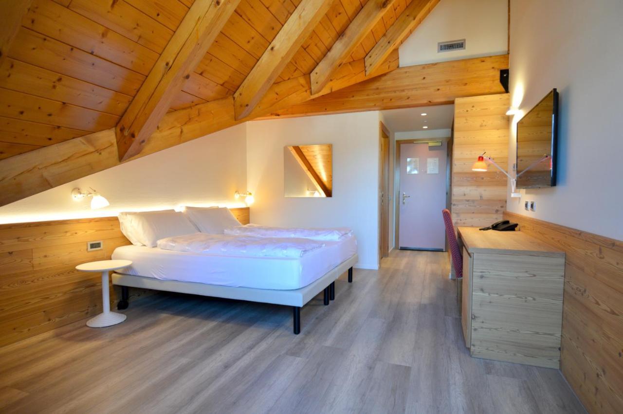 Alpholiday Dolomiti Wellness & Family Hotel Dimaro Oda fotoğraf
