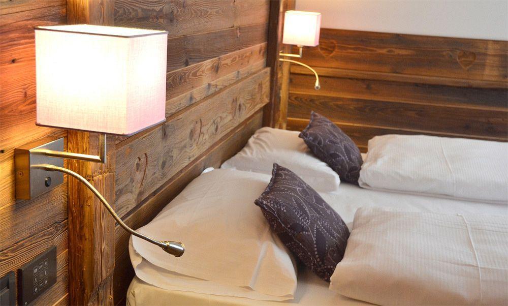 Alpholiday Dolomiti Wellness & Family Hotel Dimaro Dış mekan fotoğraf