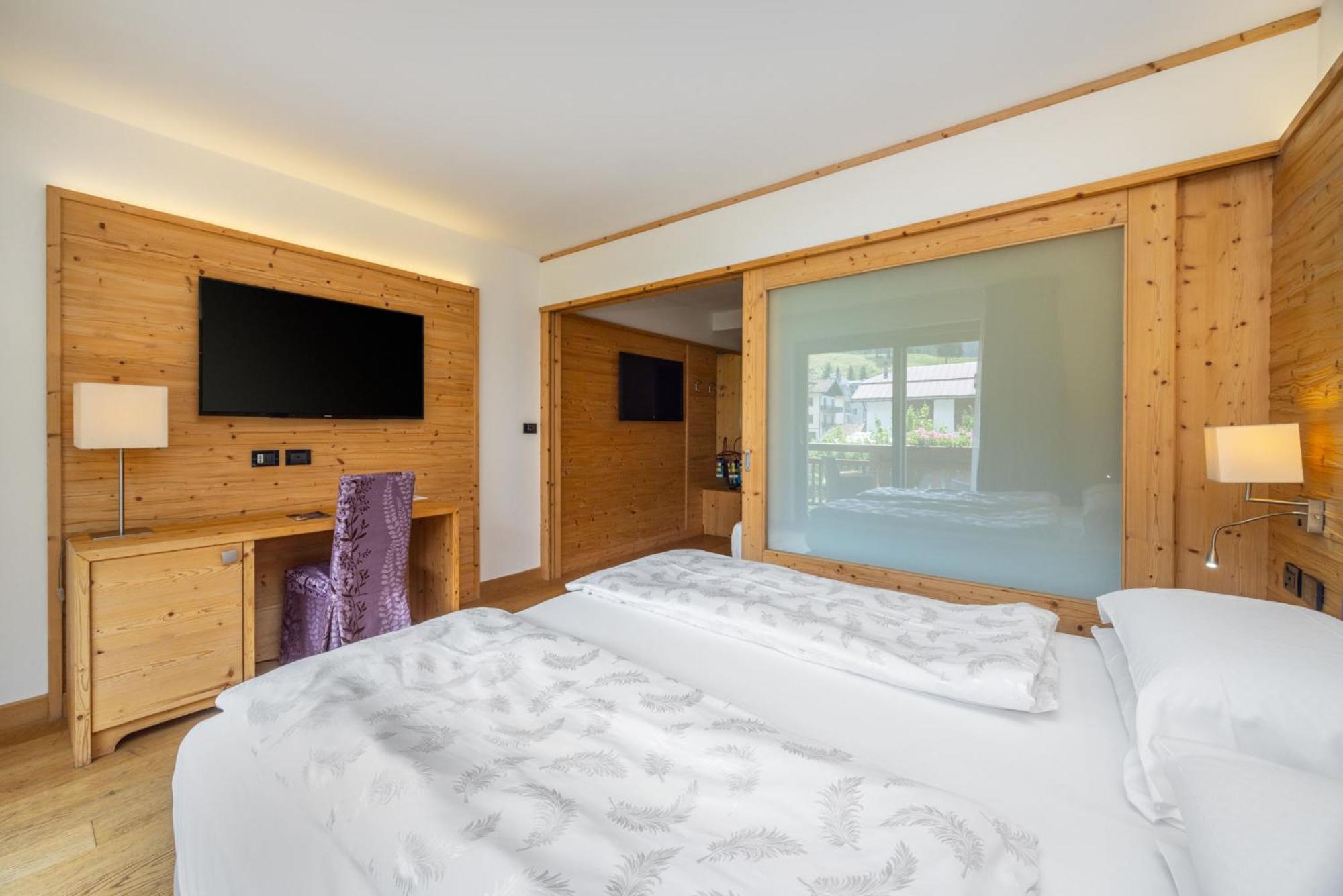 Alpholiday Dolomiti Wellness & Family Hotel Dimaro Oda fotoğraf