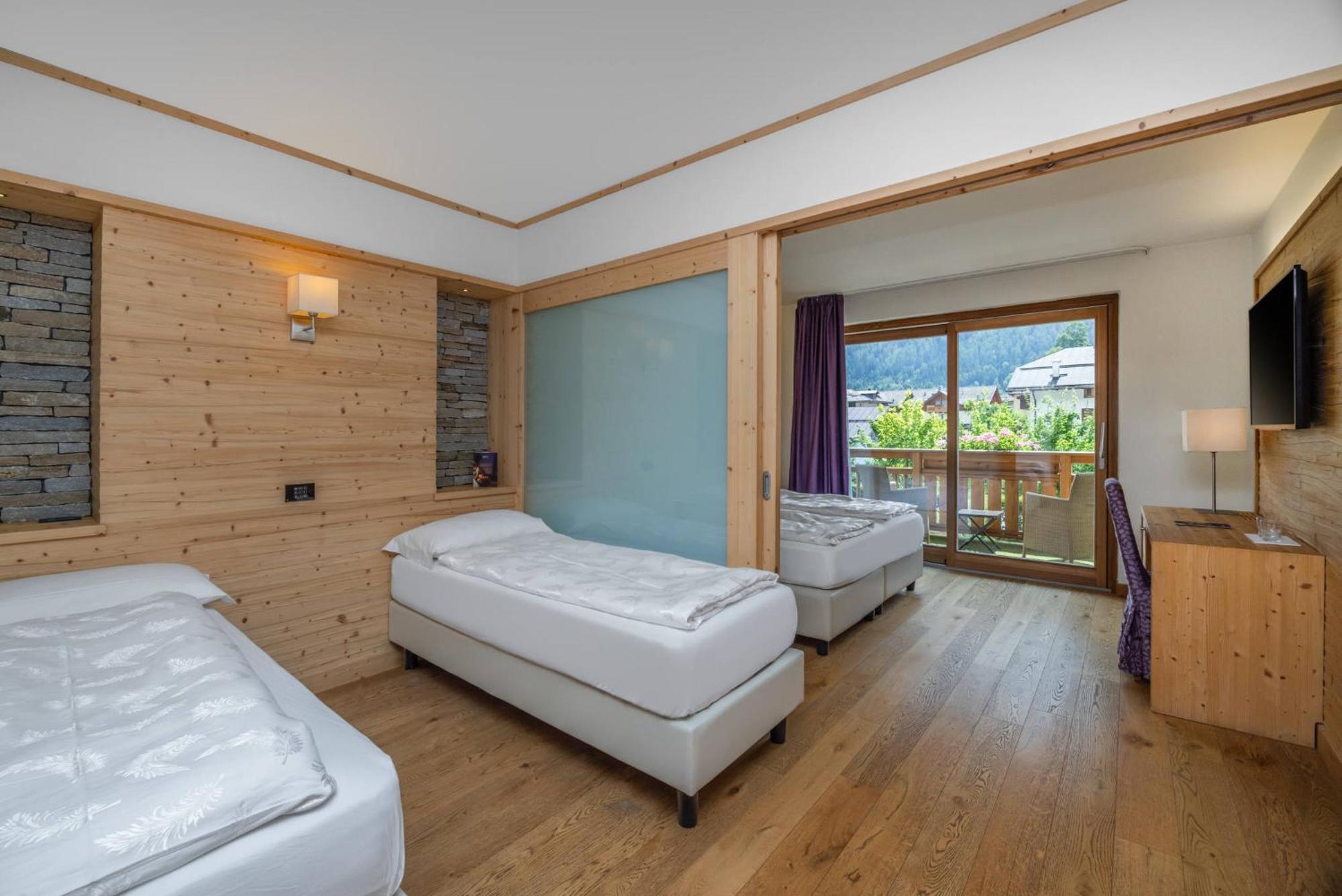 Alpholiday Dolomiti Wellness & Family Hotel Dimaro Oda fotoğraf