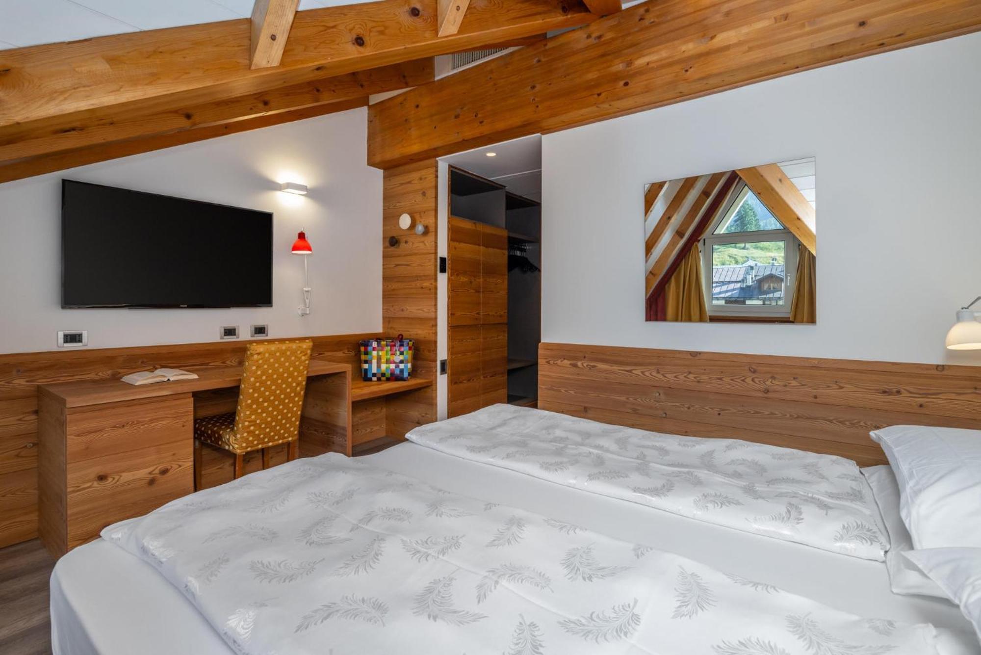 Alpholiday Dolomiti Wellness & Family Hotel Dimaro Oda fotoğraf