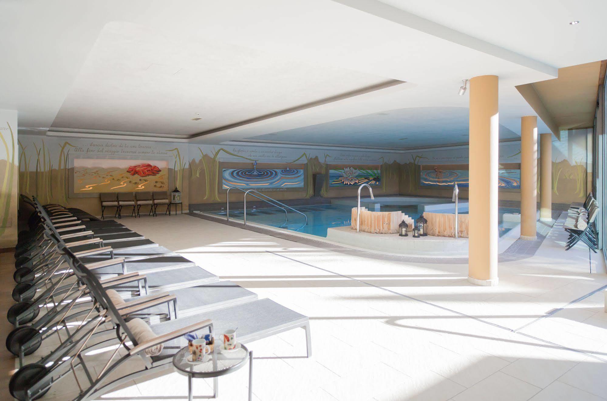 Alpholiday Dolomiti Wellness & Family Hotel Dimaro Dış mekan fotoğraf