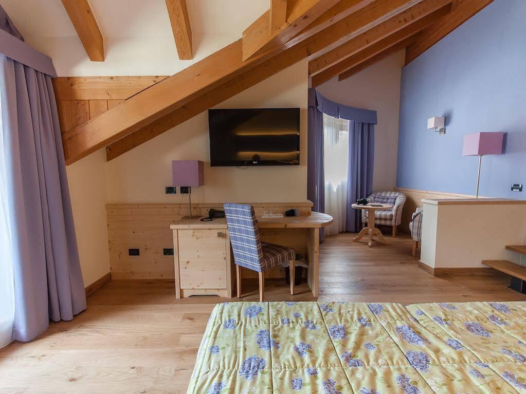 Alpholiday Dolomiti Wellness & Family Hotel Dimaro Dış mekan fotoğraf