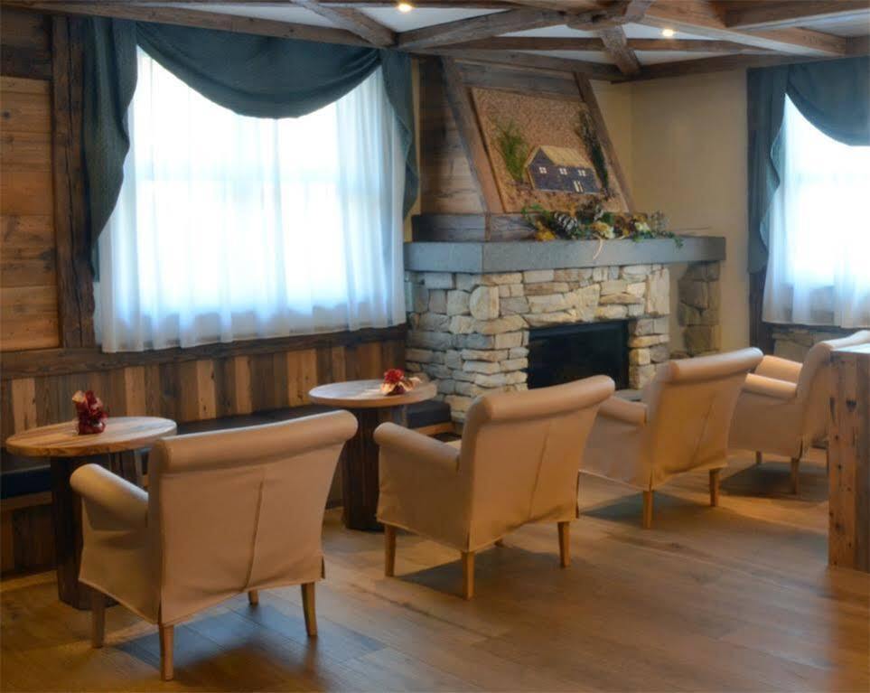 Alpholiday Dolomiti Wellness & Family Hotel Dimaro Dış mekan fotoğraf